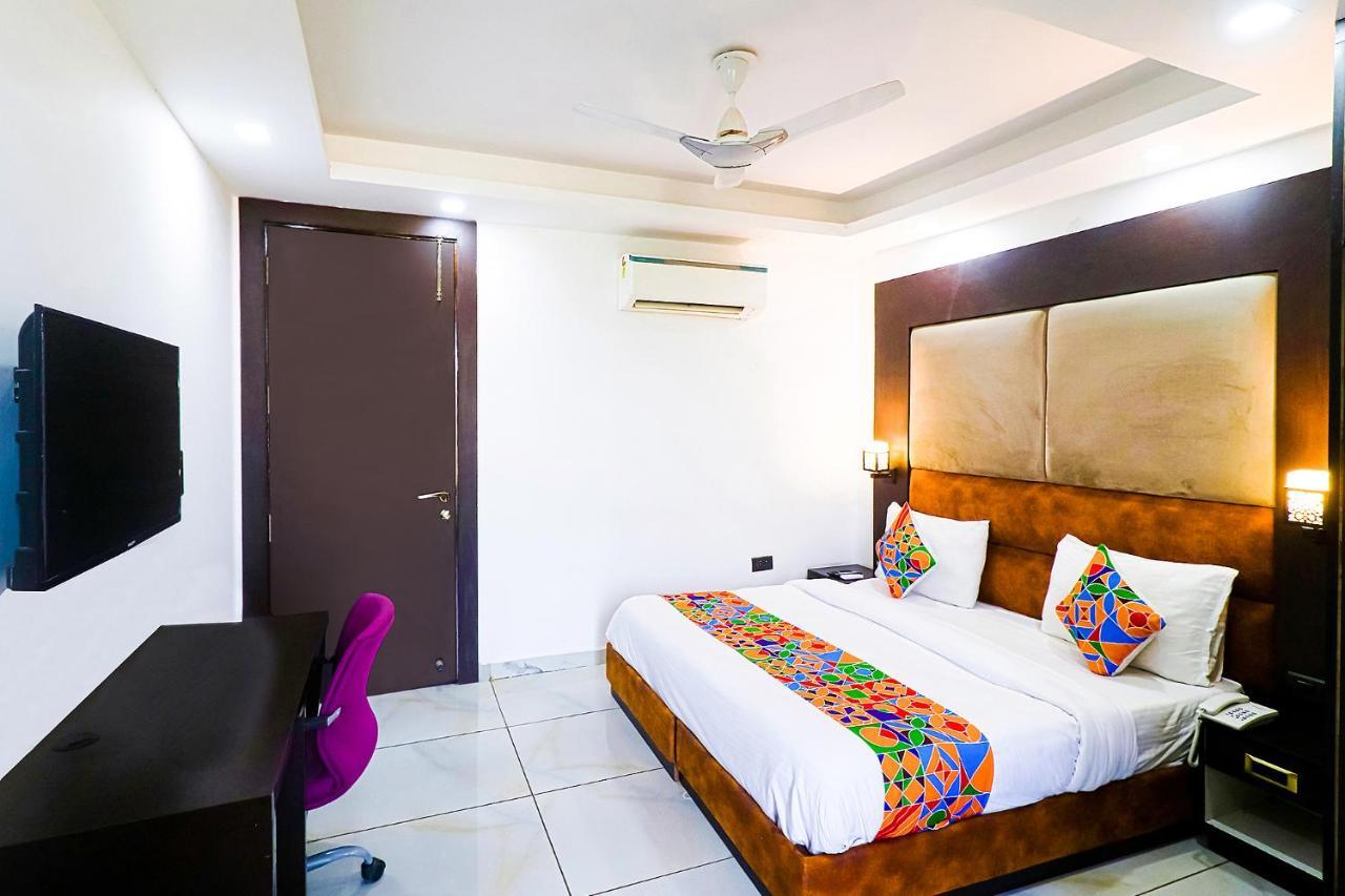 Fabhotel Kiara The Private Suites คูร์เคาน์ ภายนอก รูปภาพ