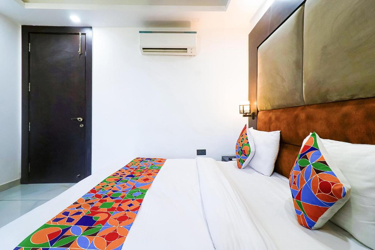 Fabhotel Kiara The Private Suites คูร์เคาน์ ภายนอก รูปภาพ