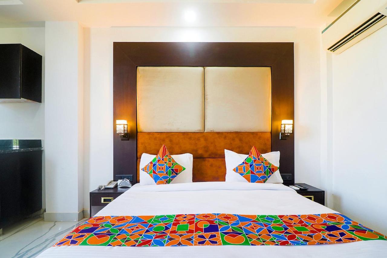 Fabhotel Kiara The Private Suites คูร์เคาน์ ภายนอก รูปภาพ