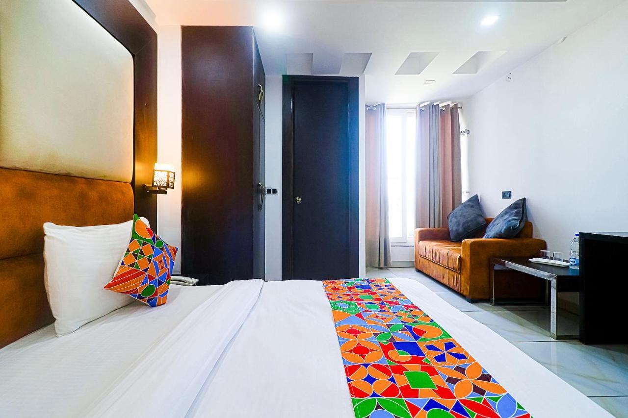 Fabhotel Kiara The Private Suites คูร์เคาน์ ภายนอก รูปภาพ